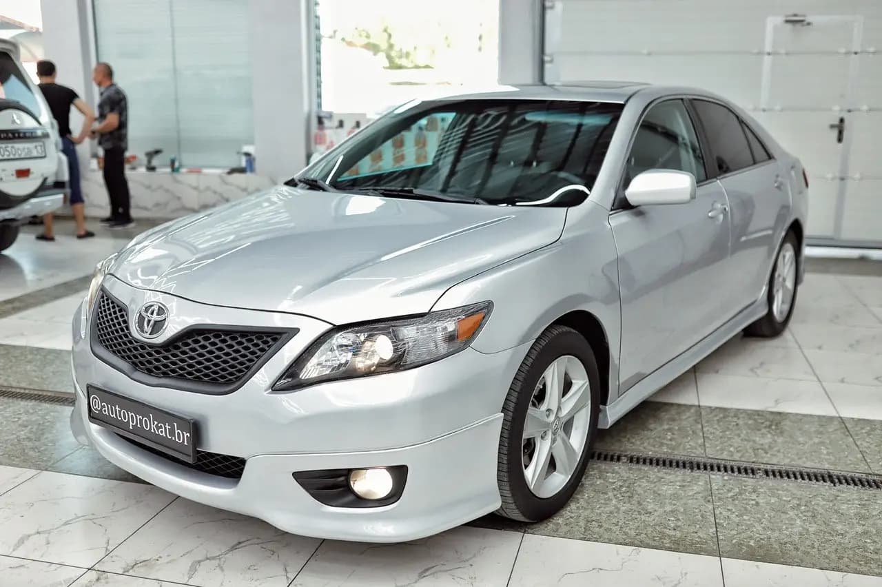 Toyota Camry 45 (серый) 2021 напрокат в Алматы — Sapary
