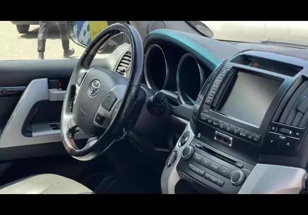 Toyota Land Cruiser 200 Green 2013 напрокат в Алматы — Sapary