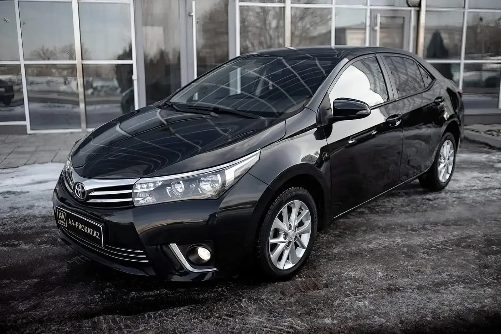 Toyota Corolla 2015 Г. 2015 напрокат в Алматы — Sapary