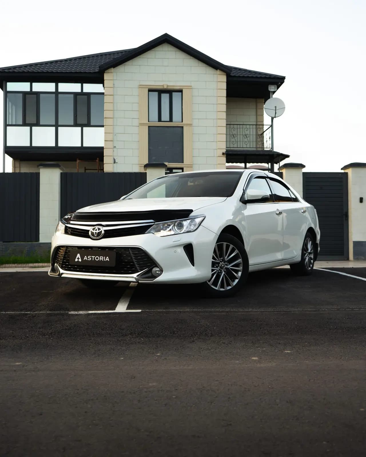 Toyota Camry 75 2021 напрокат в Астана — Sapary