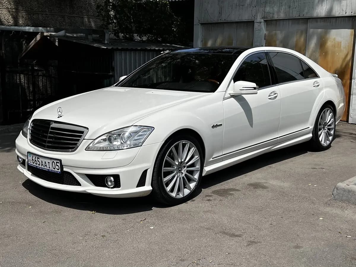 Mercedes-Benz S500 W221 5.5 2023 напрокат в Алматы — Sapary