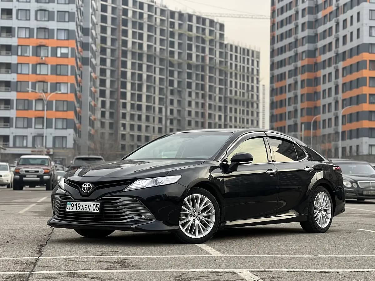 Toyota Camry 70 3.5 919 2023 напрокат в Алматы — Sapary