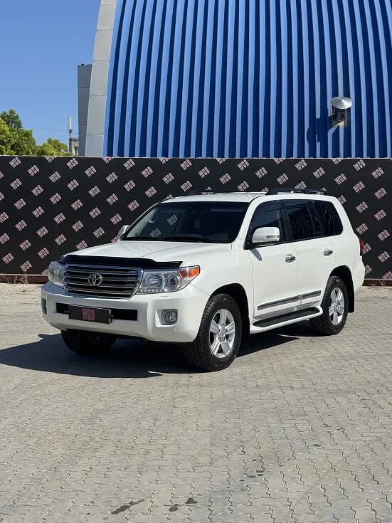 Toyota Land Cruiser 200 В Актау 2015 напрокат в Актау — Sapary