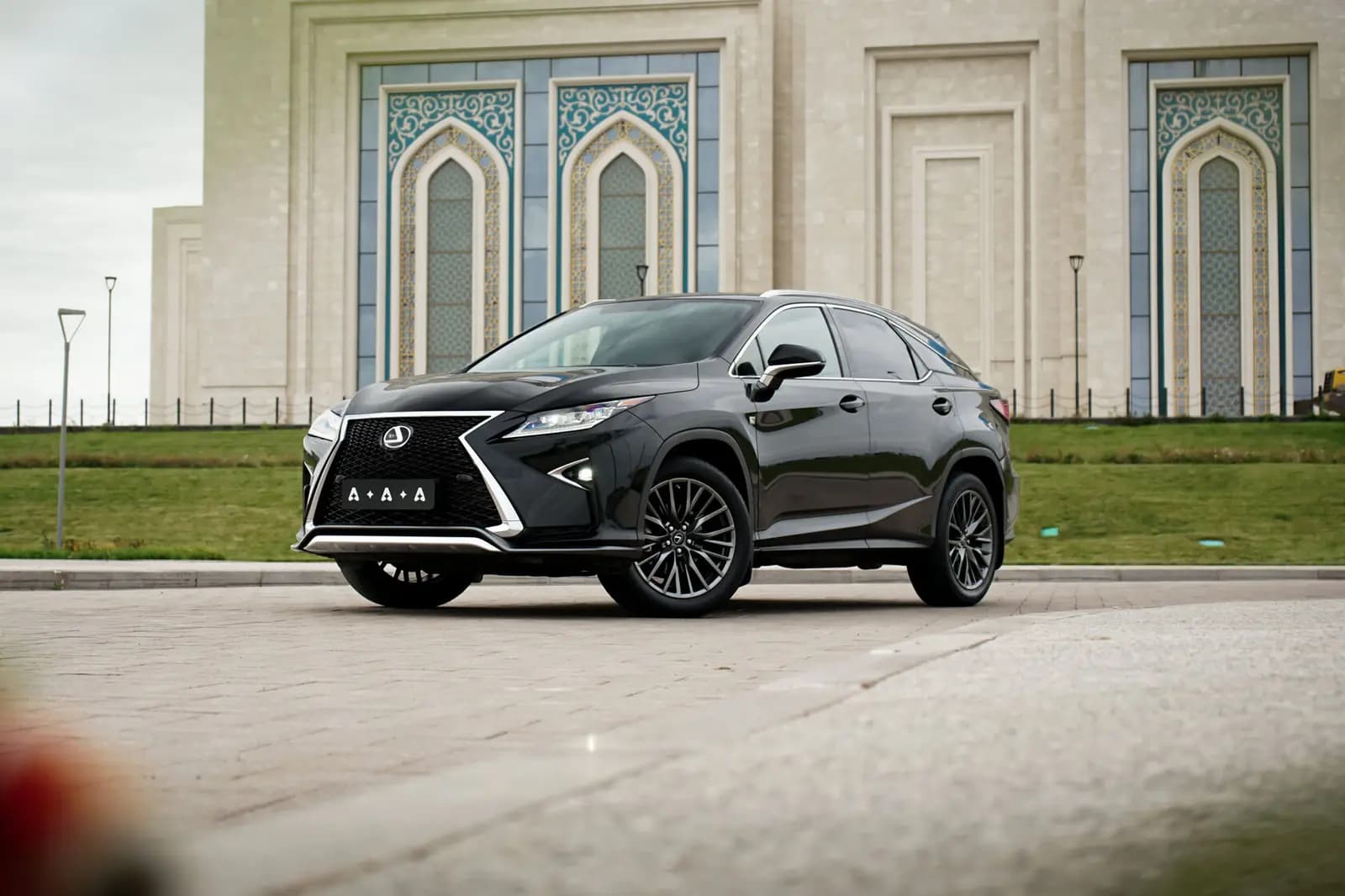 Lexus RX300 F-sport напрокат в Астана — Sapary